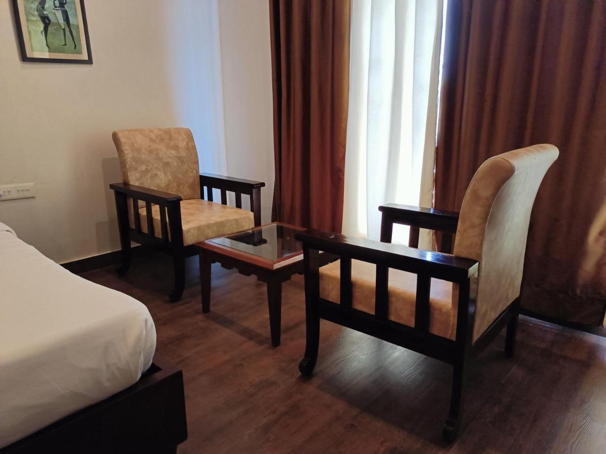 Royal Palm Resort Hisar Exterior photo